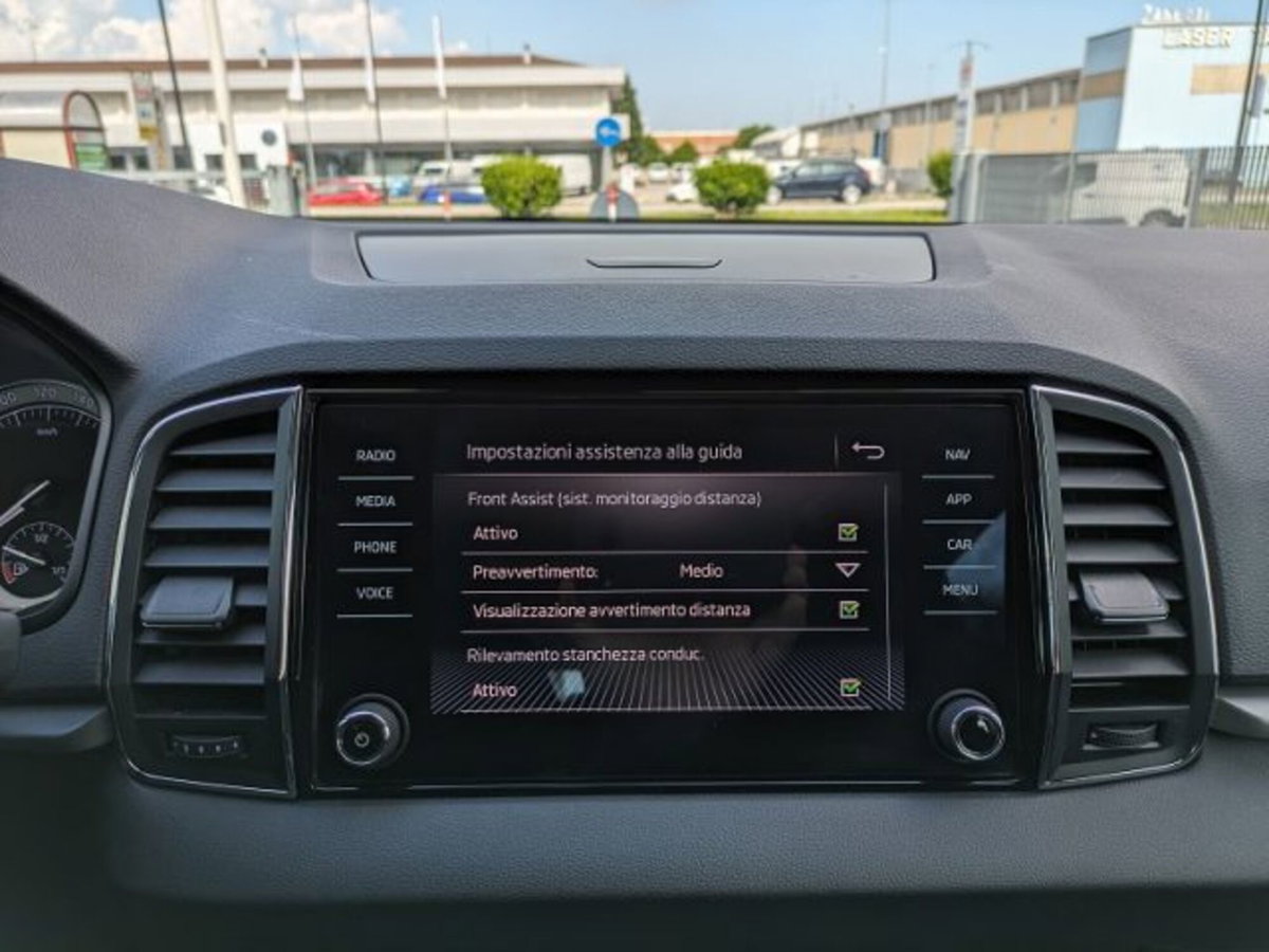 Skoda Karoq 1.6 TDI SCR DSG Scout (8)