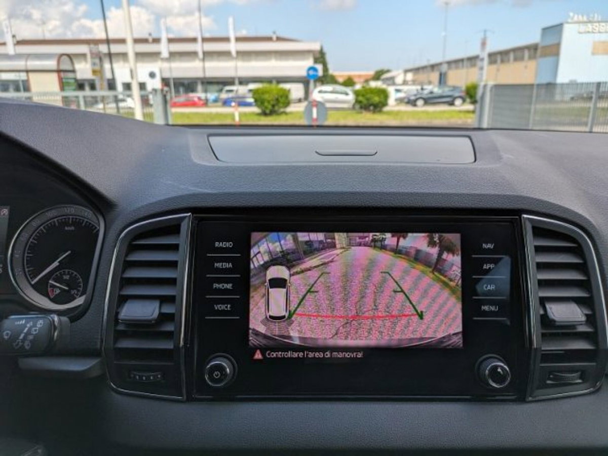 Skoda Karoq 1.6 TDI SCR DSG Scout (9)