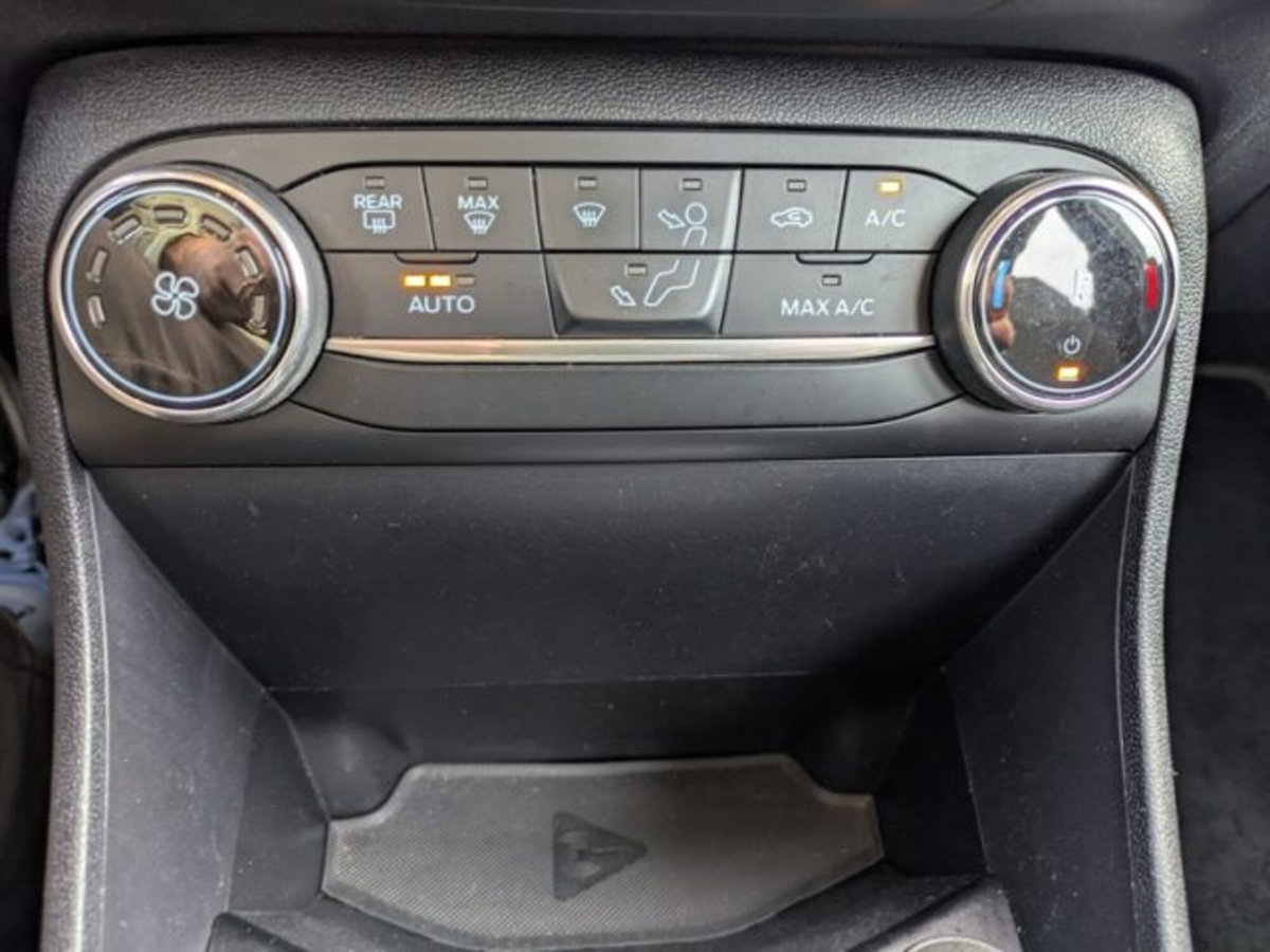 Ford Fiesta 1.1 75 CV GPL 5 porte Titanium (8)