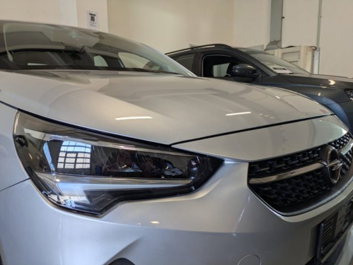 Opel Corsa 1.2 Elegance (3)