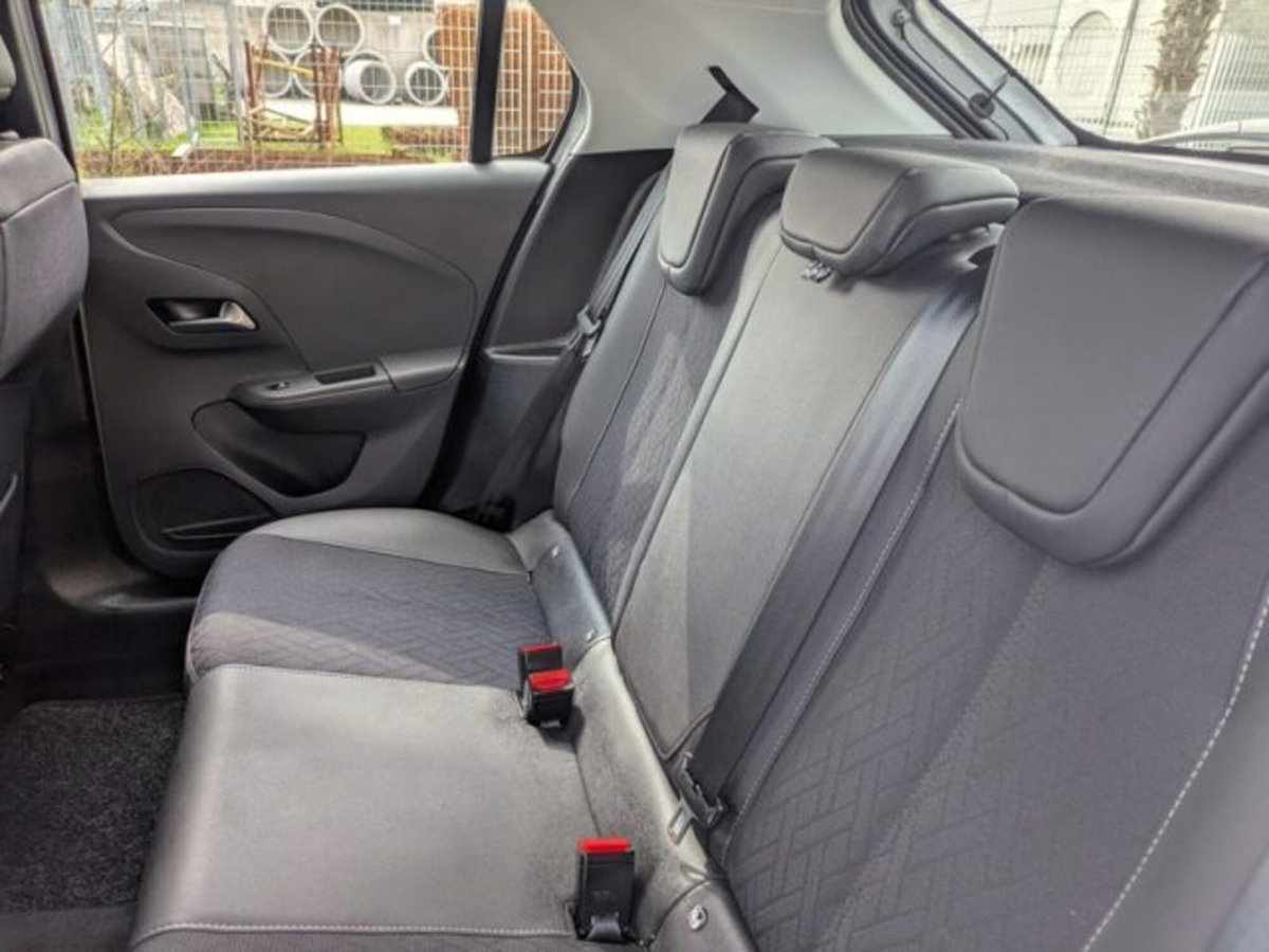 Opel Corsa 1.2 Elegance (4)
