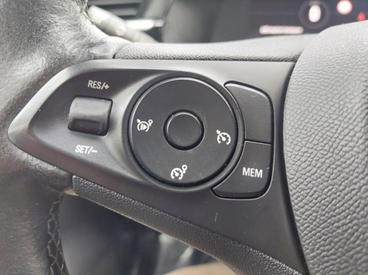 Opel Corsa 1.2 Elegance (2)