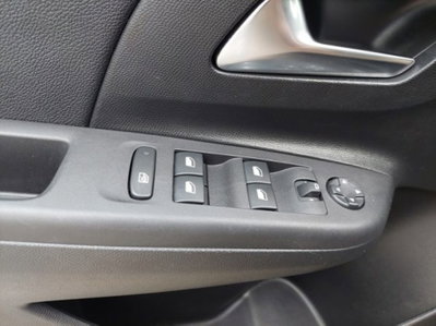 Opel Corsa 1.2 Elegance (4)