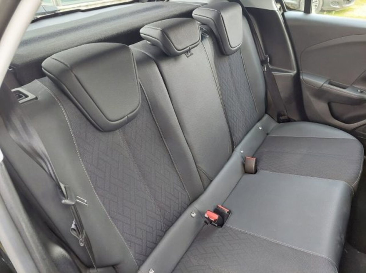 Opel Corsa 1.2 Elegance (7)