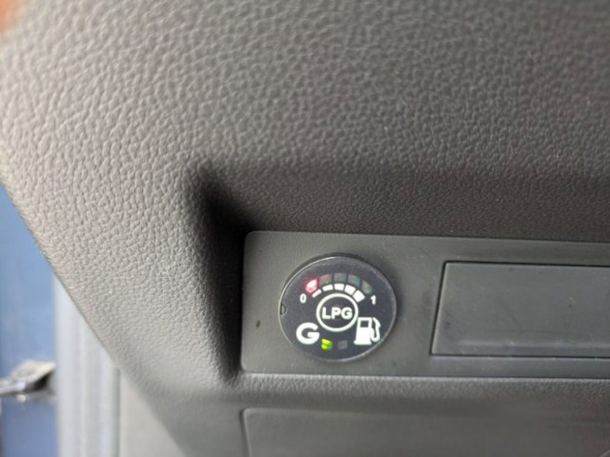 Renault Captur TCe 100 CV GPL FAP Zen (10)