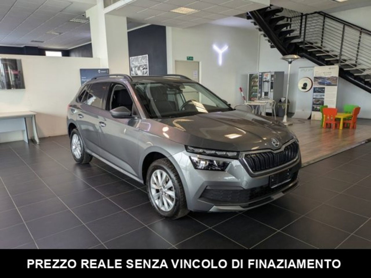 Skoda Kamiq 1.0 TSI 110 CV Dark Shade (4)