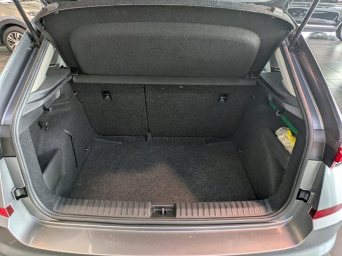 Skoda Kamiq 1.0 TSI 110 CV Dark Shade (5)