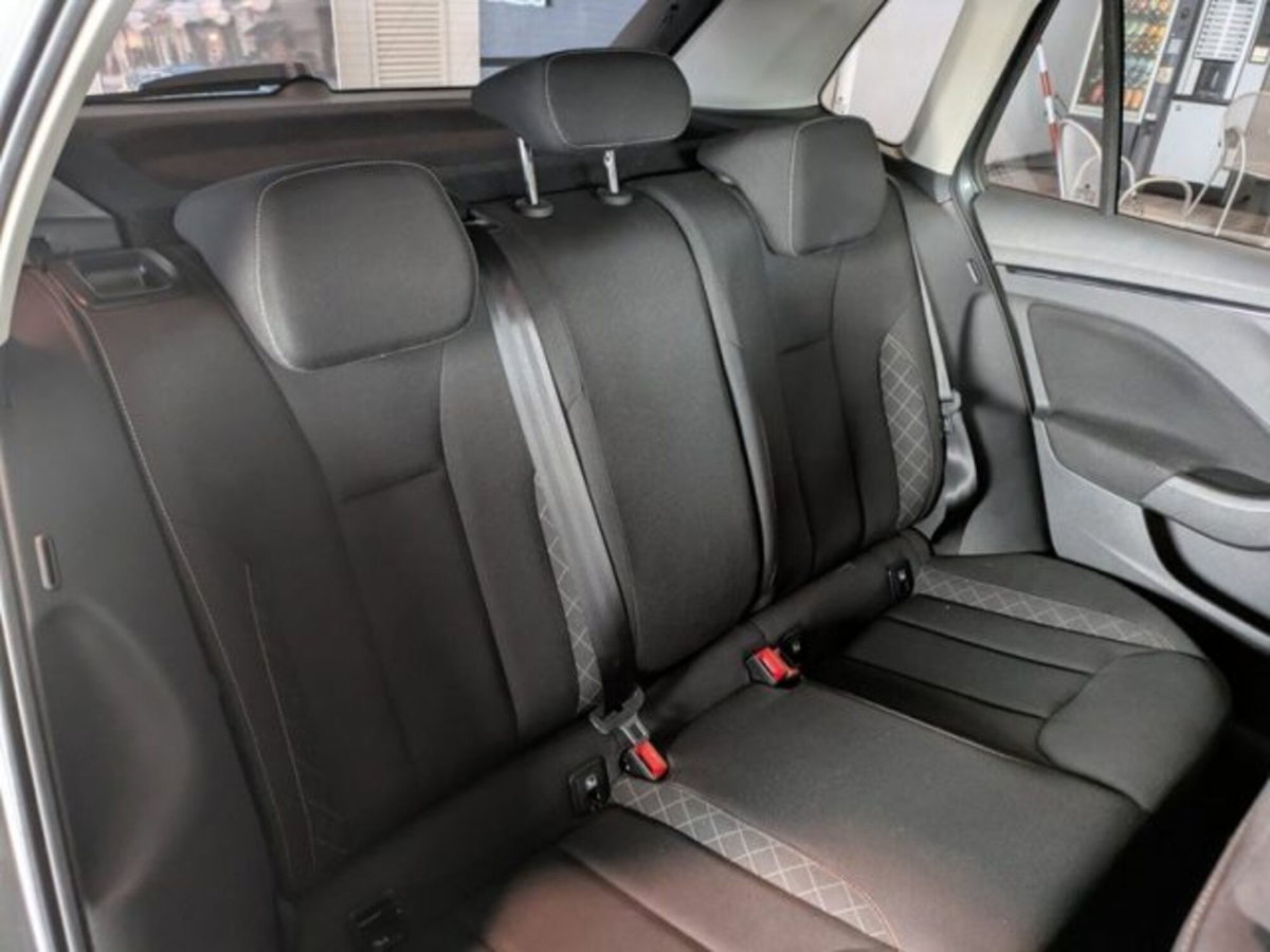 Skoda Kamiq 1.0 TSI 110 CV Dark Shade (6)