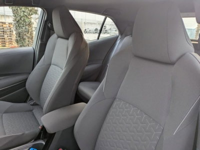 Toyota Corolla 1.8 Hybrid Business (11)