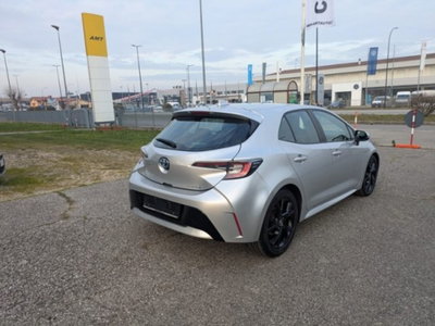 Toyota Corolla 1.8 Hybrid Business (3)