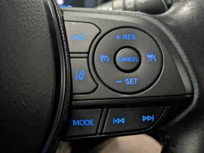 Toyota Corolla 1.8 Hybrid Business (8)