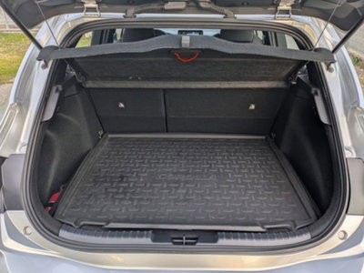 Toyota Corolla 1.8 Hybrid Business (9)