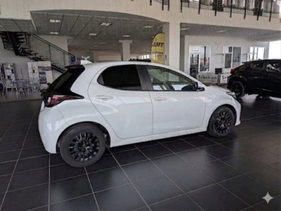 Toyota Yaris 1.0 5 porte Trend (3)