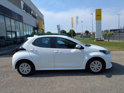 Toyota Yaris 1.0 5 porte Trend (5)