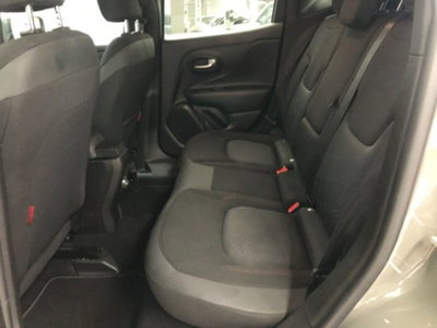 Jeep Renegade 1.3 T4 240CV PHEV 4xe AT6 Trailhawk (11)