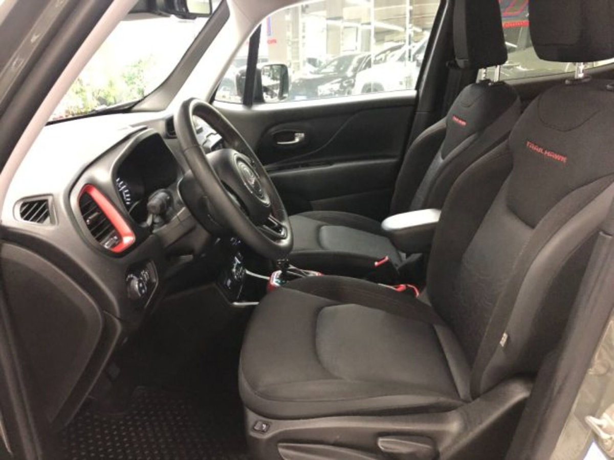 Jeep Renegade 1.3 T4 240CV PHEV 4xe AT6 Trailhawk (12)