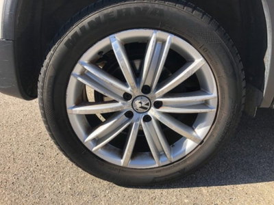 Volkswagen Tiguan 2.0 TDI DPF 4MOTION DSG Sport & Style (8)