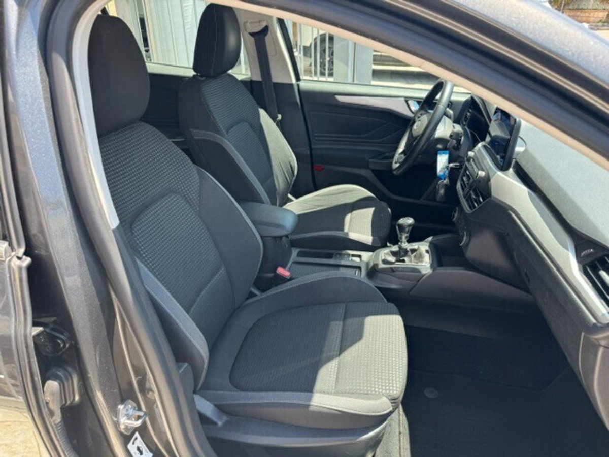 Ford Focus Station Wagon 1.5 EcoBlue 120 CV automatico SW Business (13)