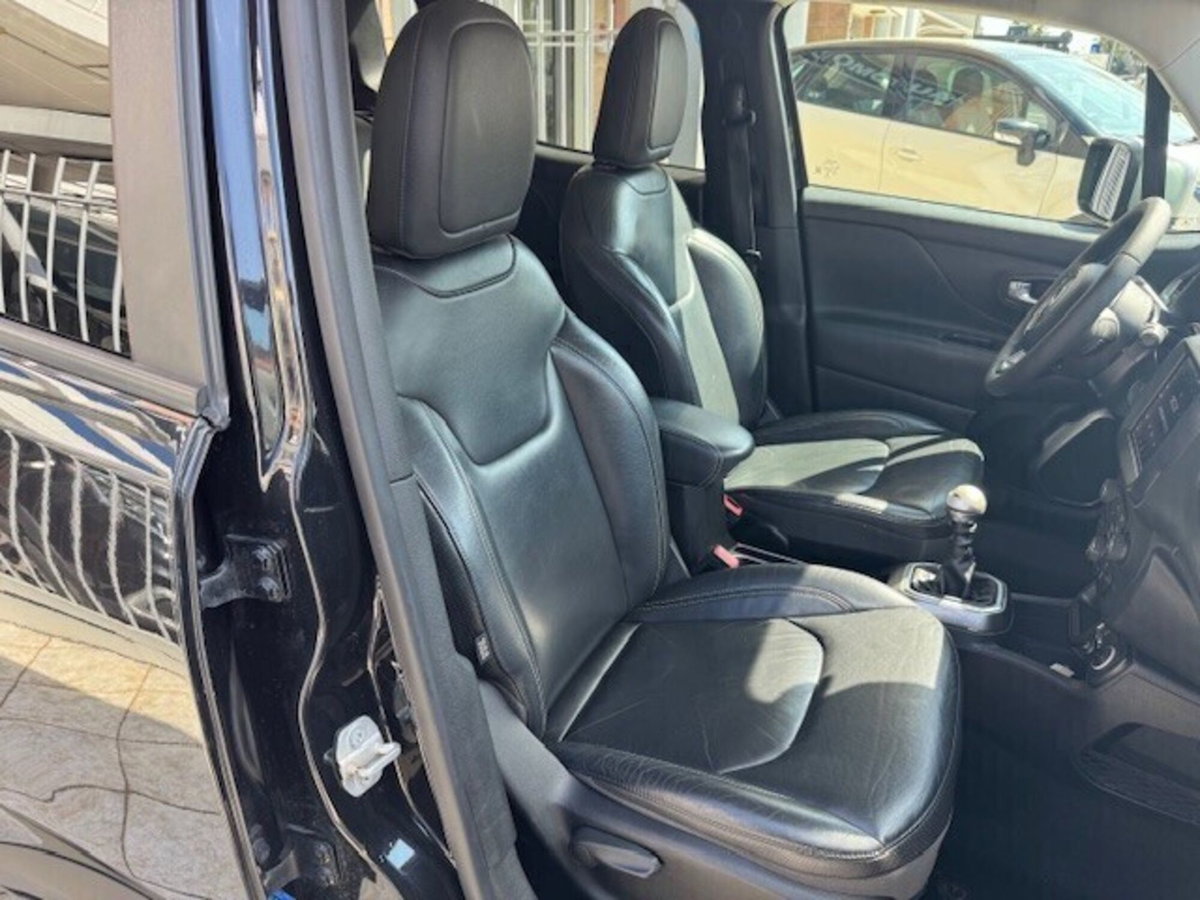 Jeep Renegade 1.6 Mjt 120 CV Limited (12)