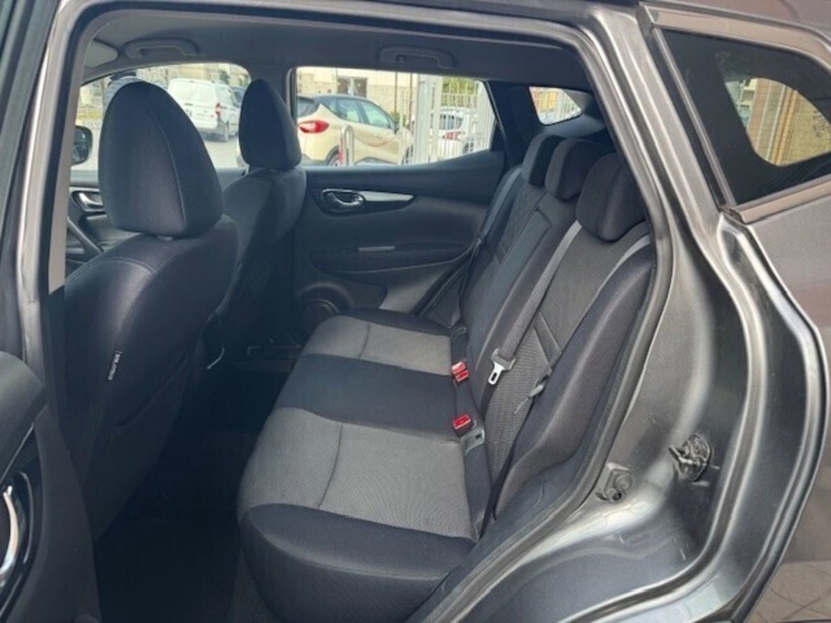 Nissan Qashqai 1.5 dCi Acenta (13)