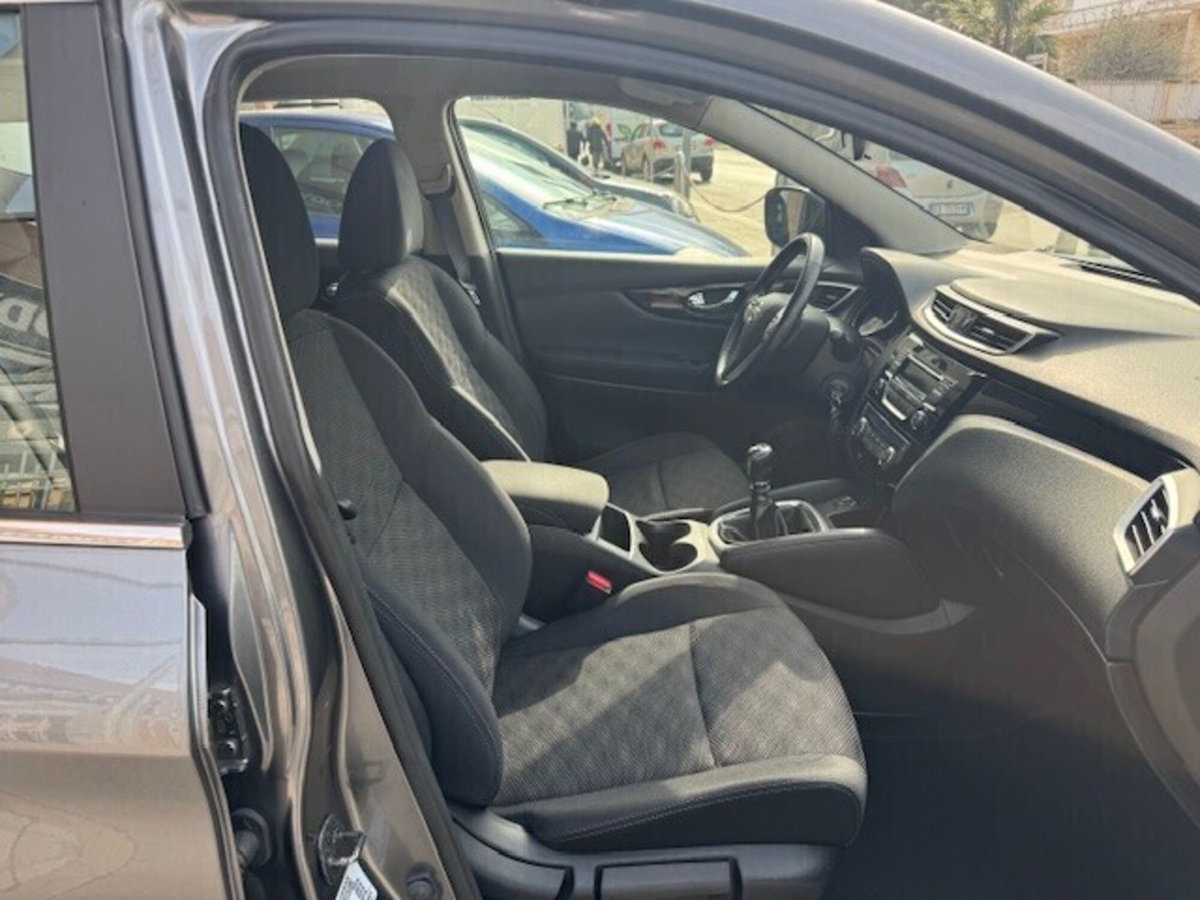 Nissan Qashqai 1.5 dCi Acenta (15)