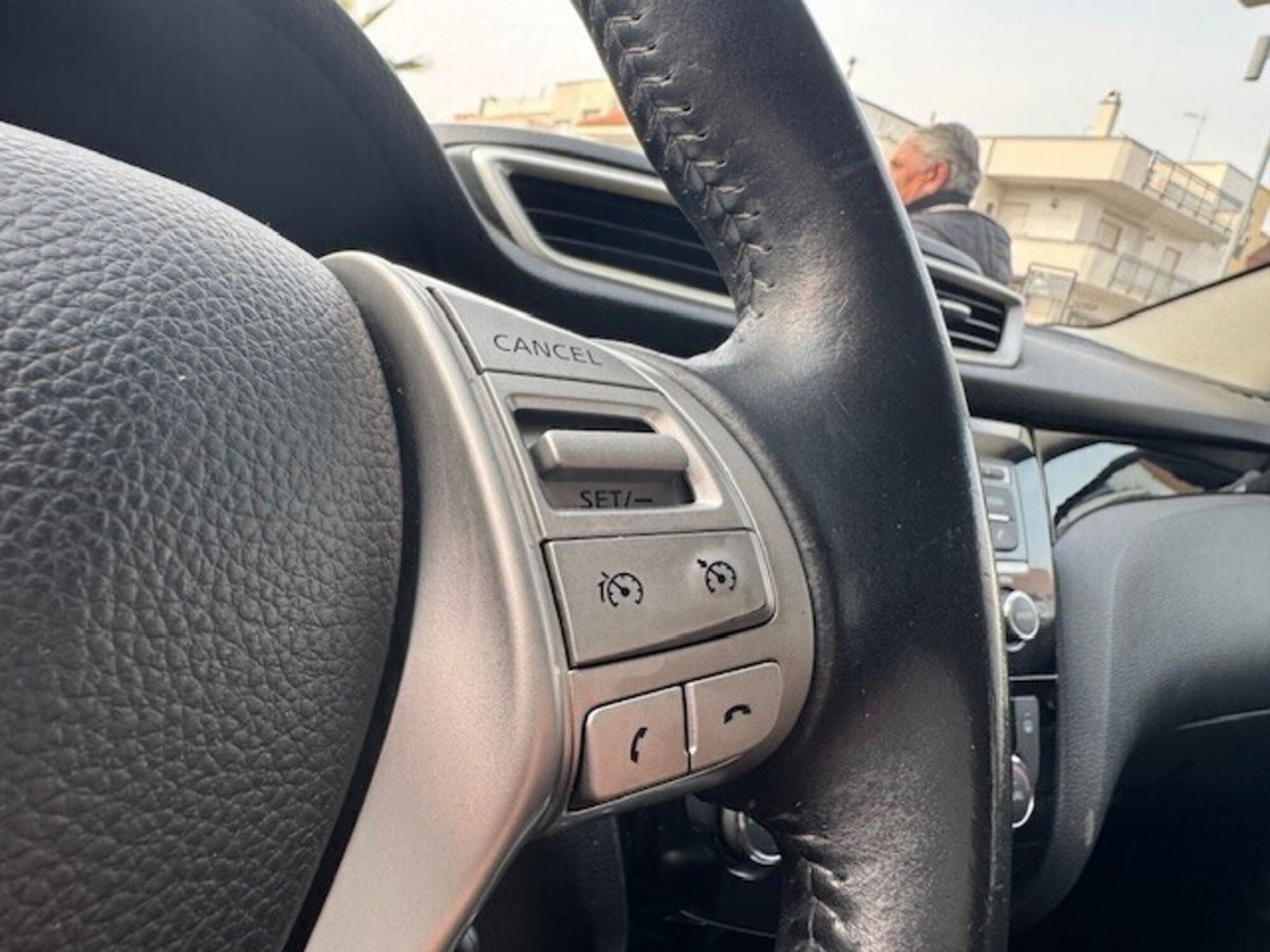 Nissan Qashqai 1.5 dCi Acenta (19)