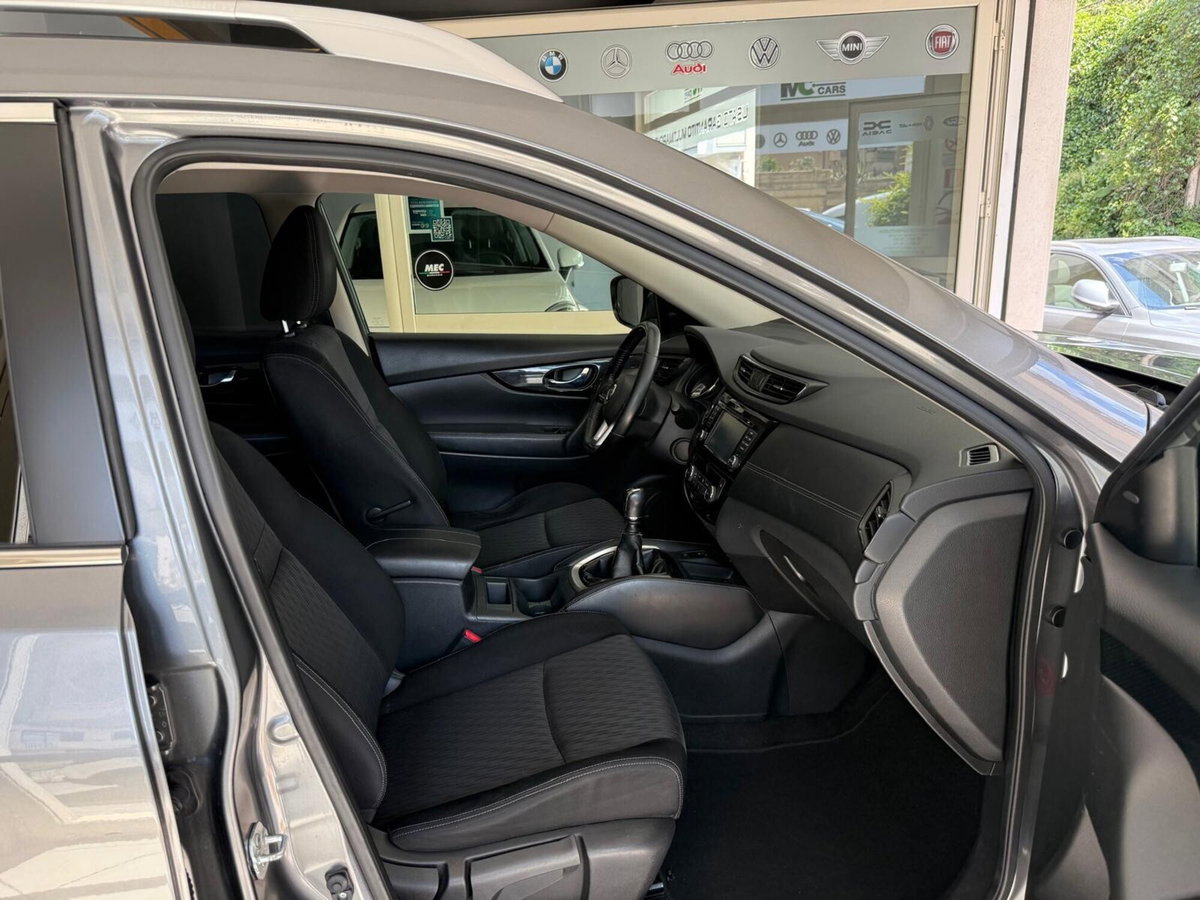 Nissan X-Trail 1.6 dCi 2WD Tekna (11)