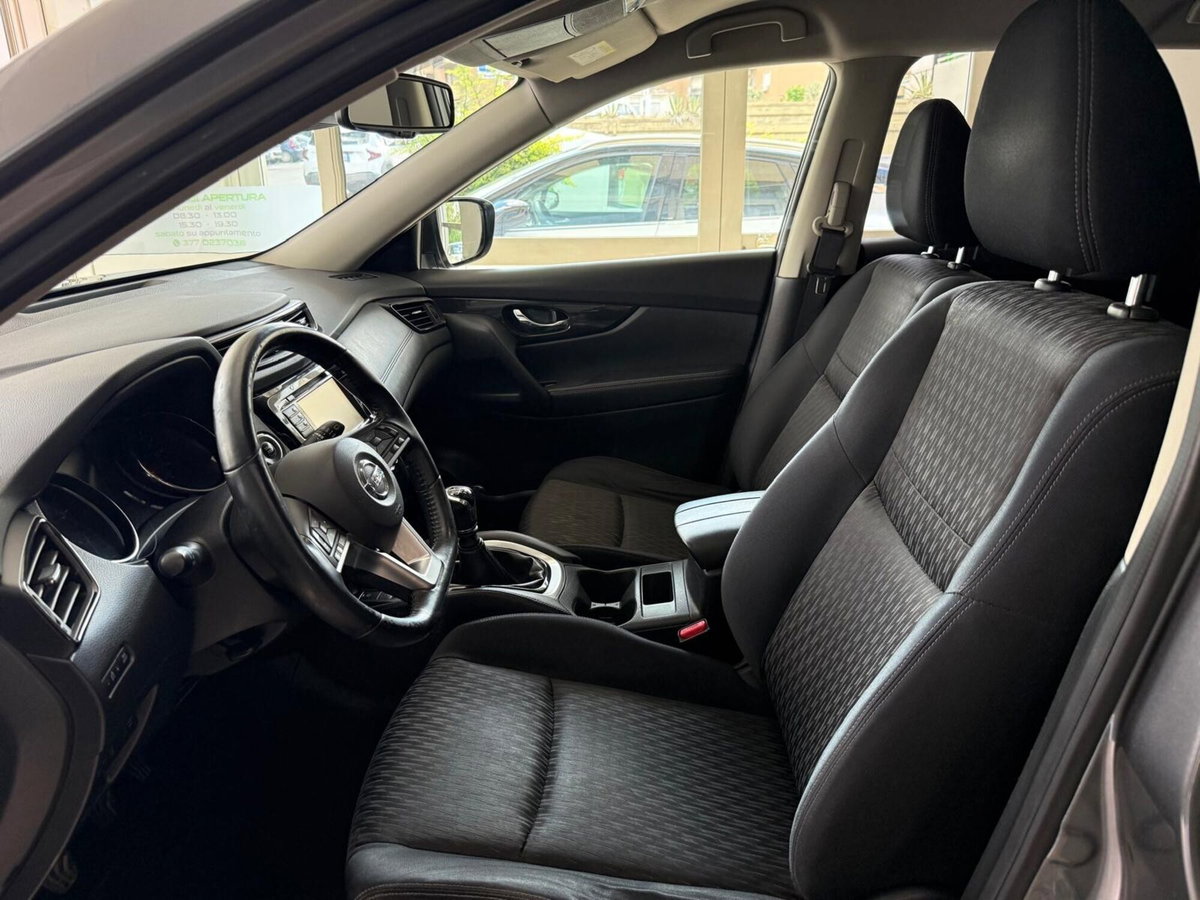 Nissan X-Trail 1.6 dCi 2WD Tekna (4)
