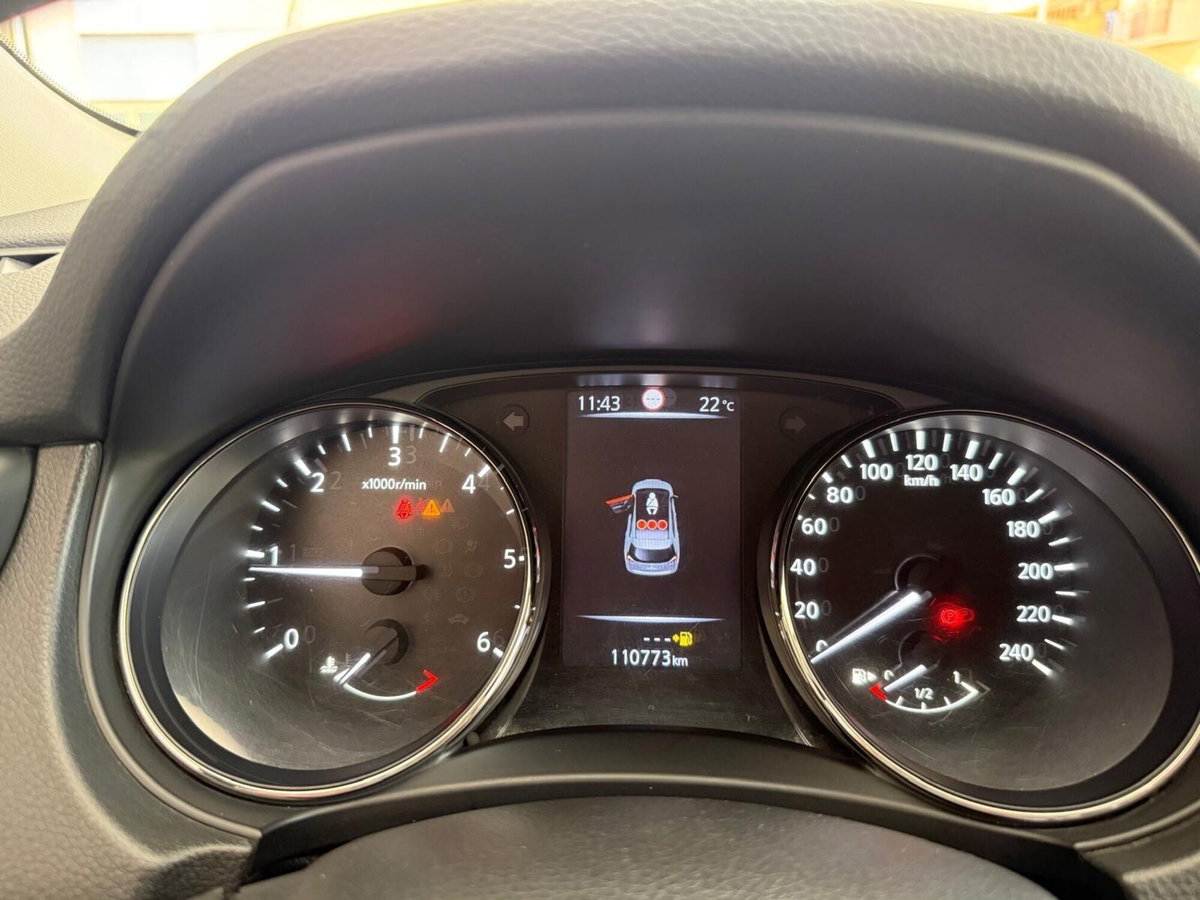 Nissan X-Trail 1.6 dCi 2WD Tekna (6)