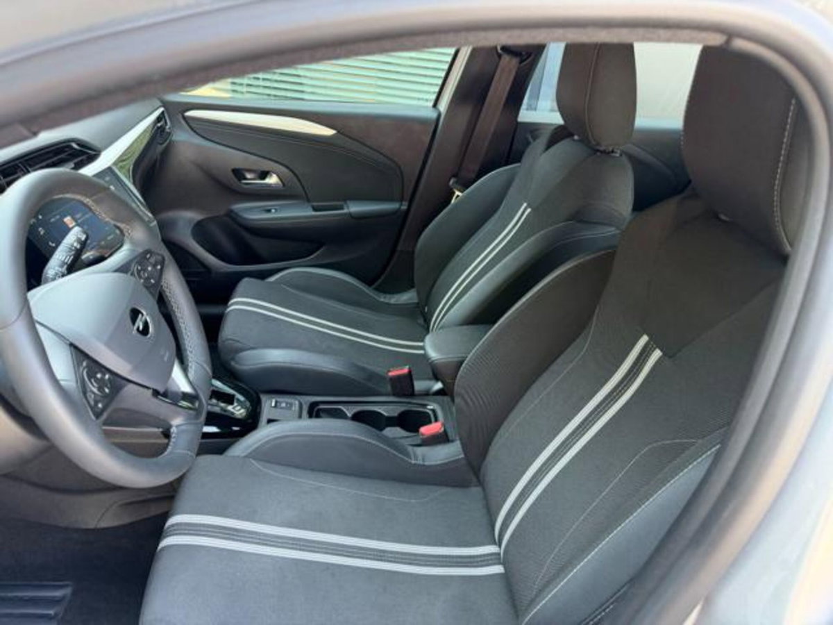 Opel Corsa 1.2 100 CV GS Line (7)
