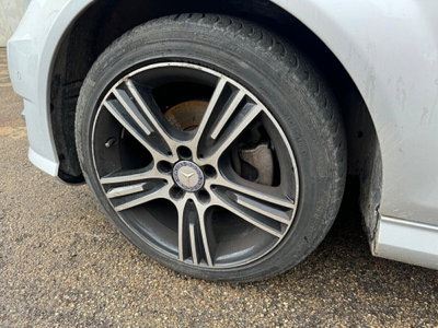 Mercedes-Benz Classe C Station Wagon 200 CDI Avantgarde (11)