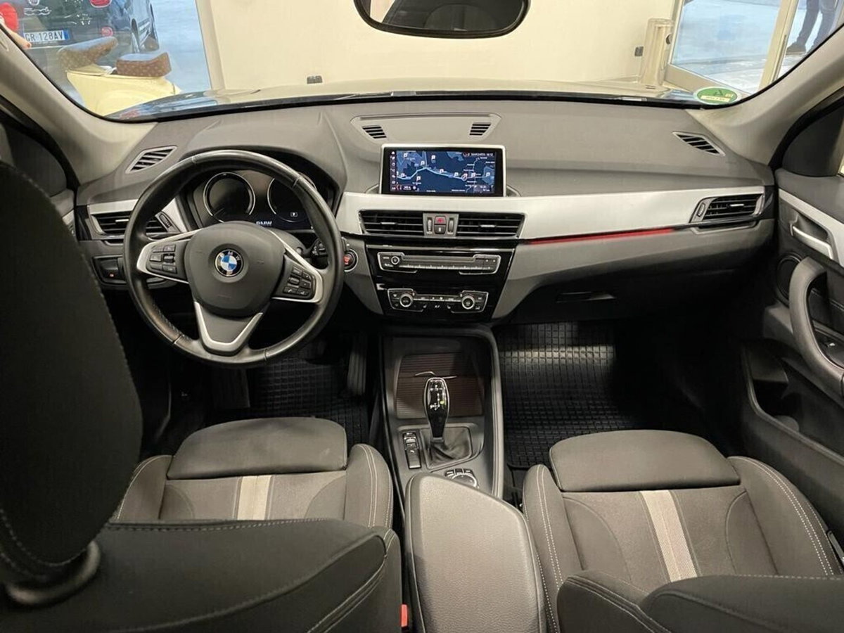BMW X1 sDrive18d xLine Plus (16)
