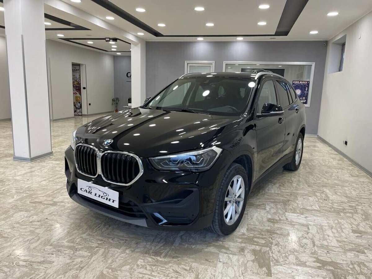 BMW X1 sDrive18d xLine Plus (2)