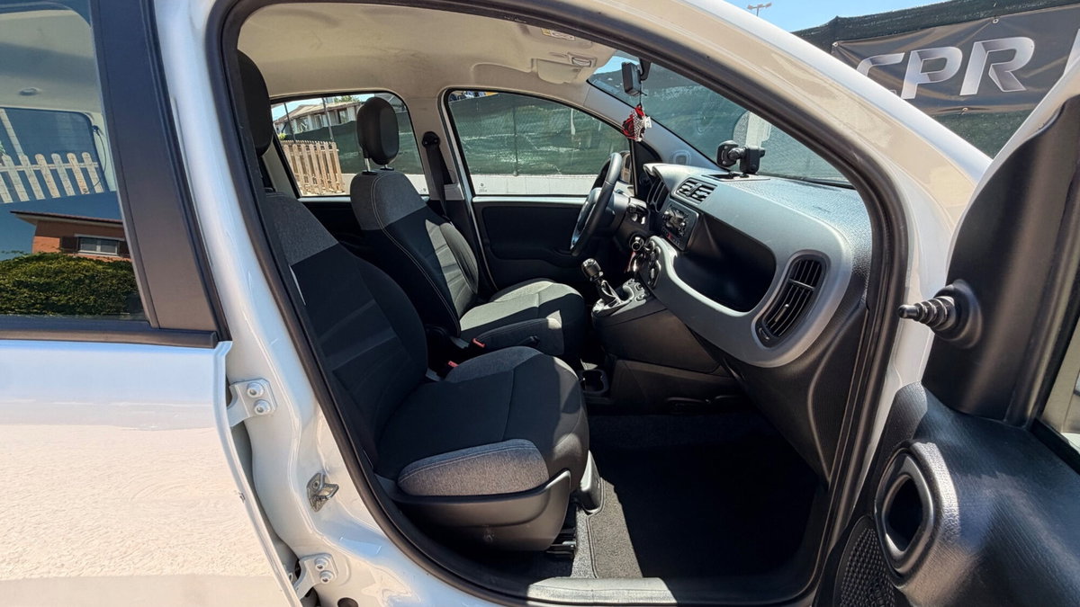 Fiat Panda 1.0 FireFly S&S Hybrid City Cross (15)