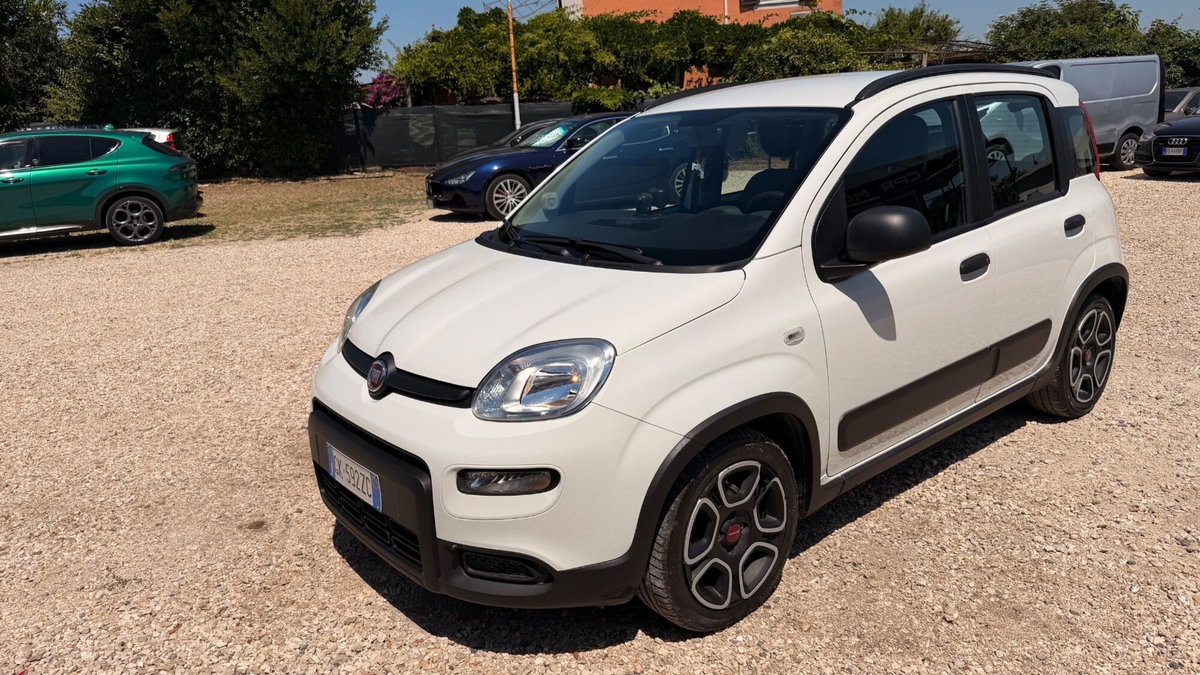 Fiat Panda 1.0 FireFly S&S Hybrid City Cross (7)