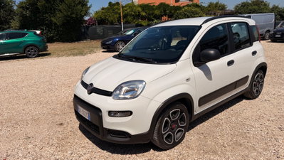 Fiat Panda 1.0 FireFly S&S Hybrid City Cross (7)