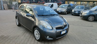 Toyota Yaris 1.3 5 porte (4)