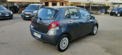Toyota Yaris 1.3 5 porte (6)