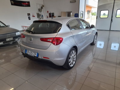 Alfa Romeo Giulietta 1.4 Turbo Distinctive Gpl 120cv E6 (10)