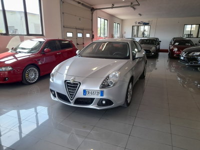 Alfa Romeo Giulietta 1.4 Turbo Distinctive Gpl 120cv E6 (2)