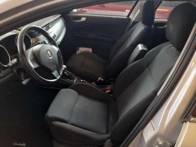 Alfa Romeo Giulietta 1.4 Turbo Distinctive Gpl 120cv E6 (3)