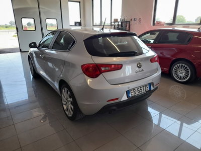 Alfa Romeo Giulietta 1.4 Turbo Distinctive Gpl 120cv E6 (9)