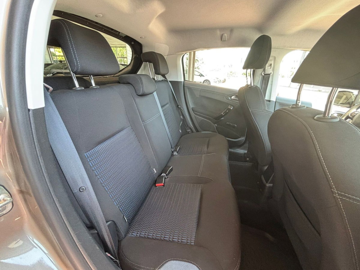 Peugeot 208 VTi 82 CV 5 porte Access (13)