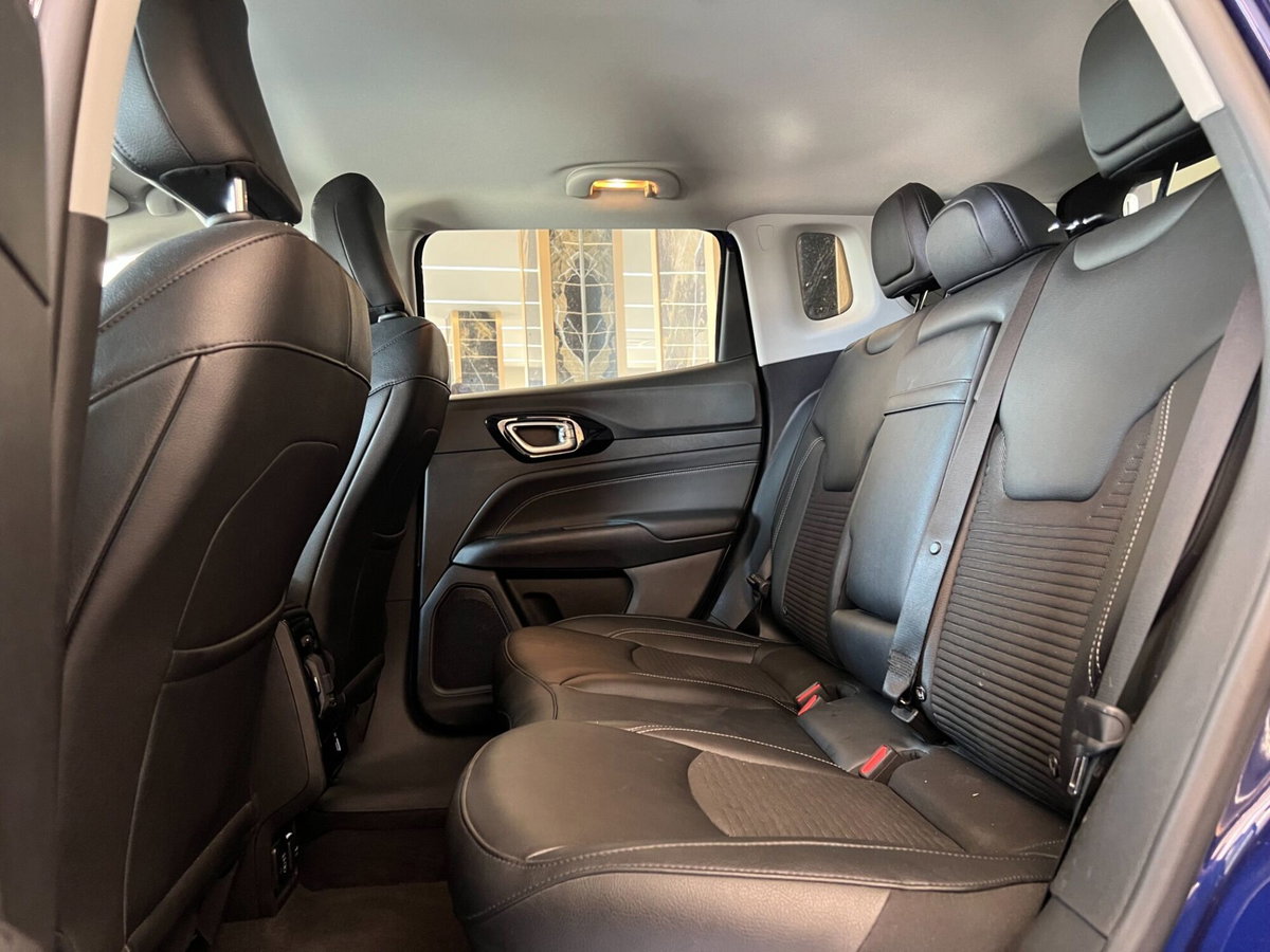 Jeep Compass 1.6 Multijet II 2WD Business (9)