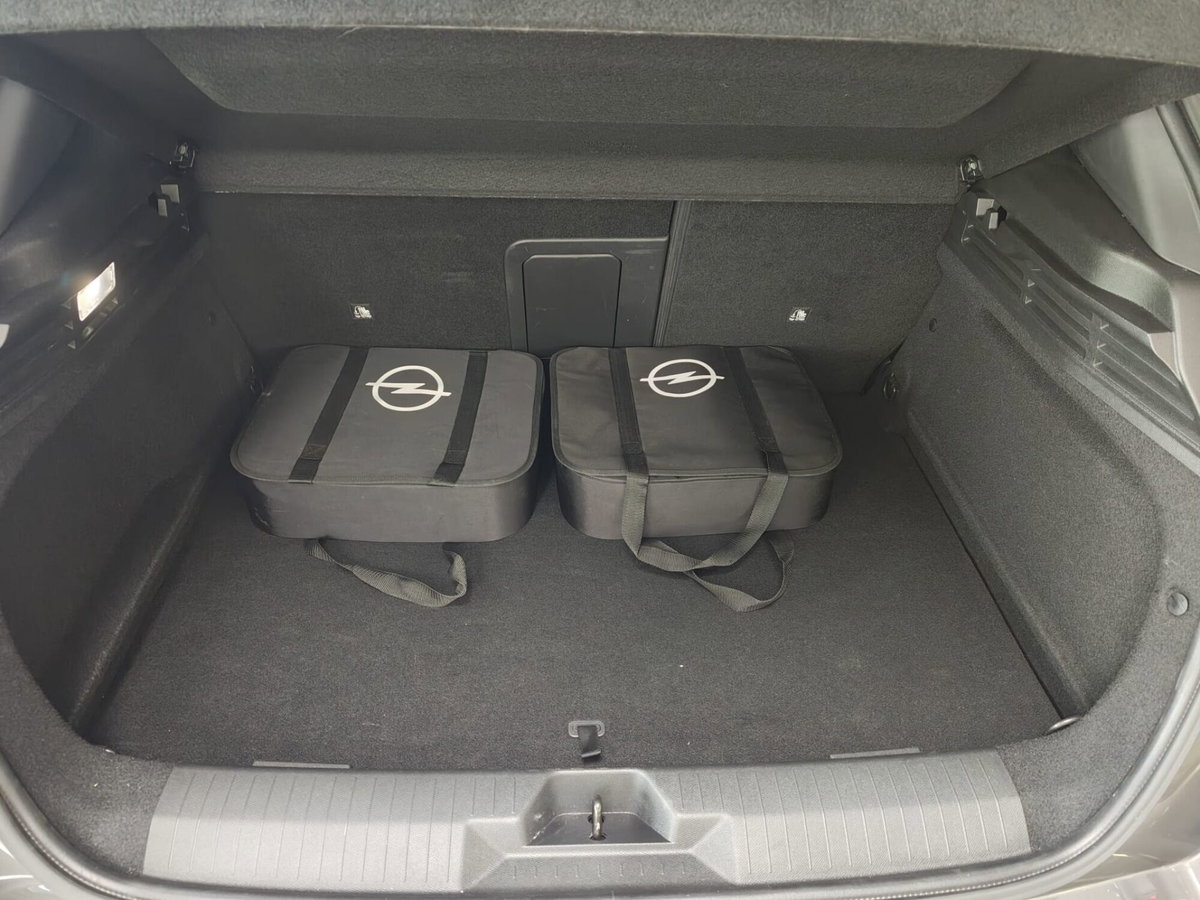 Opel Astra 1.6 Hybrid 180 CV AT8 Elegance (14)