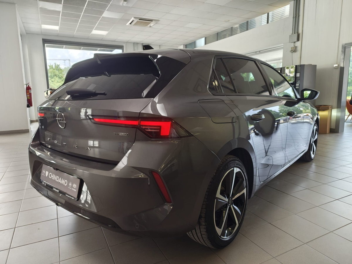 Opel Astra 1.6 Hybrid 180 CV AT8 Elegance (3)