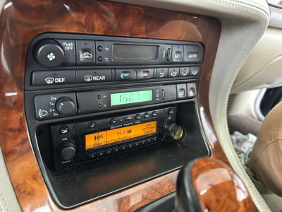 Jaguar XJ 3.2 cat Executive (15)