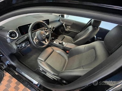 Mercedes-Benz Classe A 180 d Automatic Sport (9)