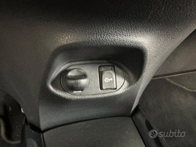 Toyota Yaris 1.0 5 porte Trend (18)