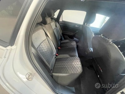 Volkswagen Polo 1.0 tsi R-Line 95cv dsg (12)